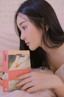 他缓慢而有力的撞着在车里视频